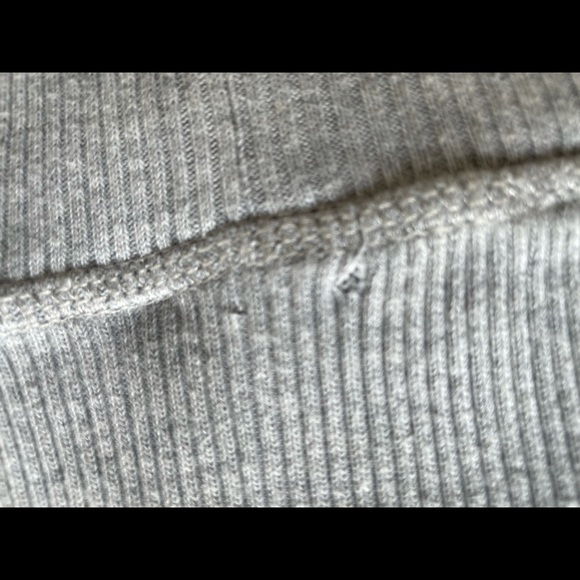 GAP Men Crew Neck Sweatshirt with ribbed trim - Picture 9 of 9